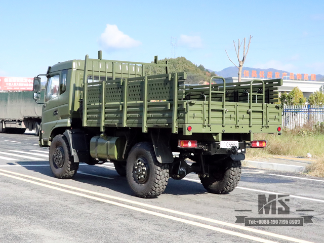 Caminhão off road Dongfeng 4X4_2070 Caminhão de transporte com cabine chata_Veículo especial de exportação com tração nas quatro rodas