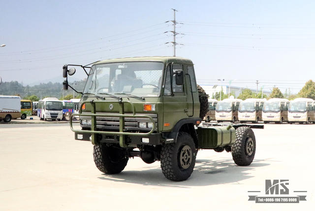 4*4 Dongfeng 2070 Chassi de caminhão fora de estrada_ 190hp Chassi de caminhão de transporte de cabine 153 e meio para venda_Dongfeng Chassi de veículo especial de exportação com tração nas quatro rodas