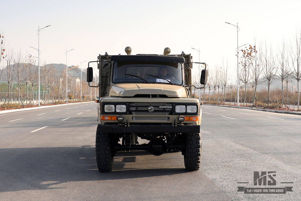 Caminhão off-road Dongfeng EQ240_Camião pontiagudo clássico do China Second Automobile Group_Configuração de caminhão com tração nas seis rodas e 170 cavalos de potência