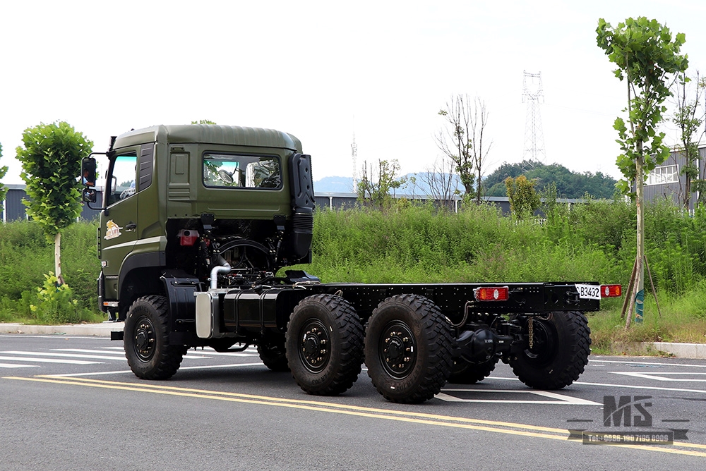 Dongfeng 6 × 6 Off Road Chassis_Six wheel drive Dongfeng Flat Head Uma e meia fileira Chassis de caminhão de carga Chassis AWD 6 * 6 Exportação de veículo especial