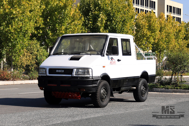 Tração nas quatro rodas Branco Iveco off Road Small Truck_4*4 113hp Caminhão leve de cabeça curta de cabeça dupla