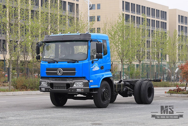Chassi de caminhão de aspersão de água 210 HP Dongfeng 4 * 2 _ Chassi de caminhão de aspersão Greening Veículo comercial_ Chassi de caminhão-tanque de água Dongfeng para venda_Exportar chassi de caminhão especial