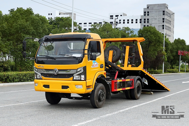 Dongfeng 4*2 Wrecker com 3 toneladas de placa de compensação semi-piso Dongfeng Road Rescue Clearance Vehicle Export Special Tow Truck