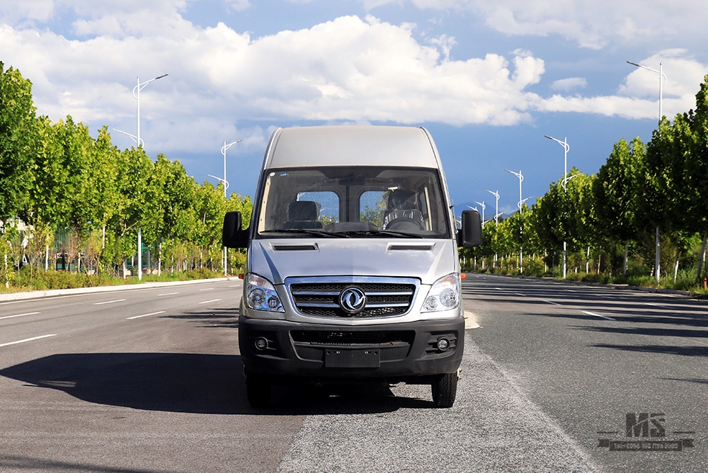 Dongfeng 4 * 4 Van_ 109hp Manual de tração nas quatro rodas Van pequena de cinco velocidades para venda_ Veículo especial de exportação 