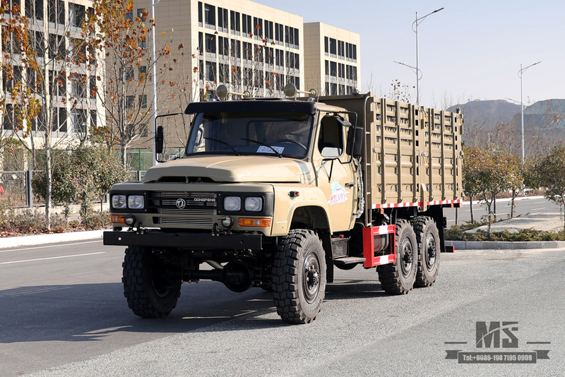 Caminhão off-road Dongfeng EQ240_Camião pontiagudo clássico do China Second Automobile Group_Configuração de caminhão com tração nas seis rodas e 170 cavalos de potência