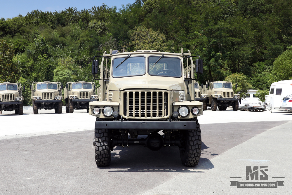 Caminhão Camel Grey EQ2082_Dongfeng 170 hp com tração nas seis rodas 240 Caminhão off-road_Veículo de transporte de vidro duplo com cabeça pontiaguda_6 × 6 25Y Caminhão especial de exportação