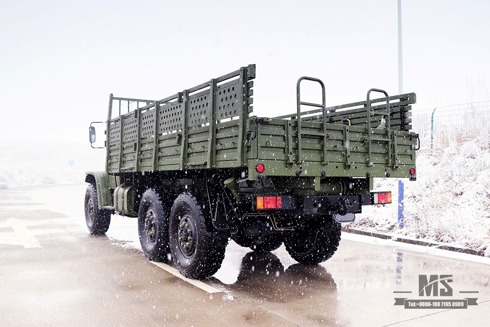 Caminhão off-road Dongfeng 6WD EQ2100_6 × 6 190 hp Veículo off-road de cabeça pontiaguda verde militar clássico para venda_Dongfeng 245 Diesel Troop Carrier Export Special Vehicle 