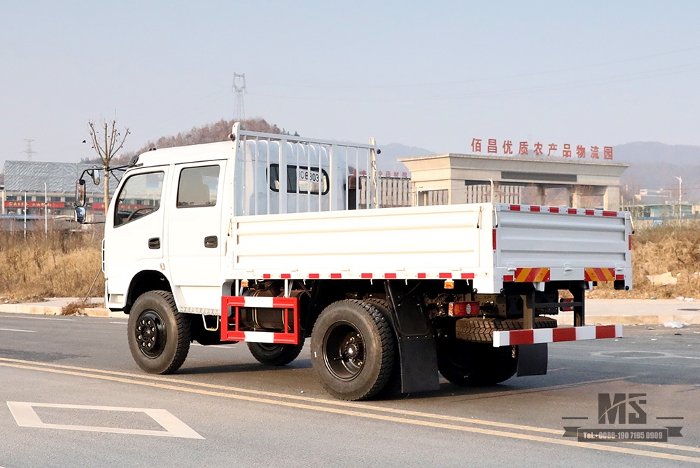 Dongfeng caminhão de carga leve com tração nas quatro rodas_4*4 fileira dupla pequeno caminhão de transporte_dongfeng 4wd caminhão especial de exportação