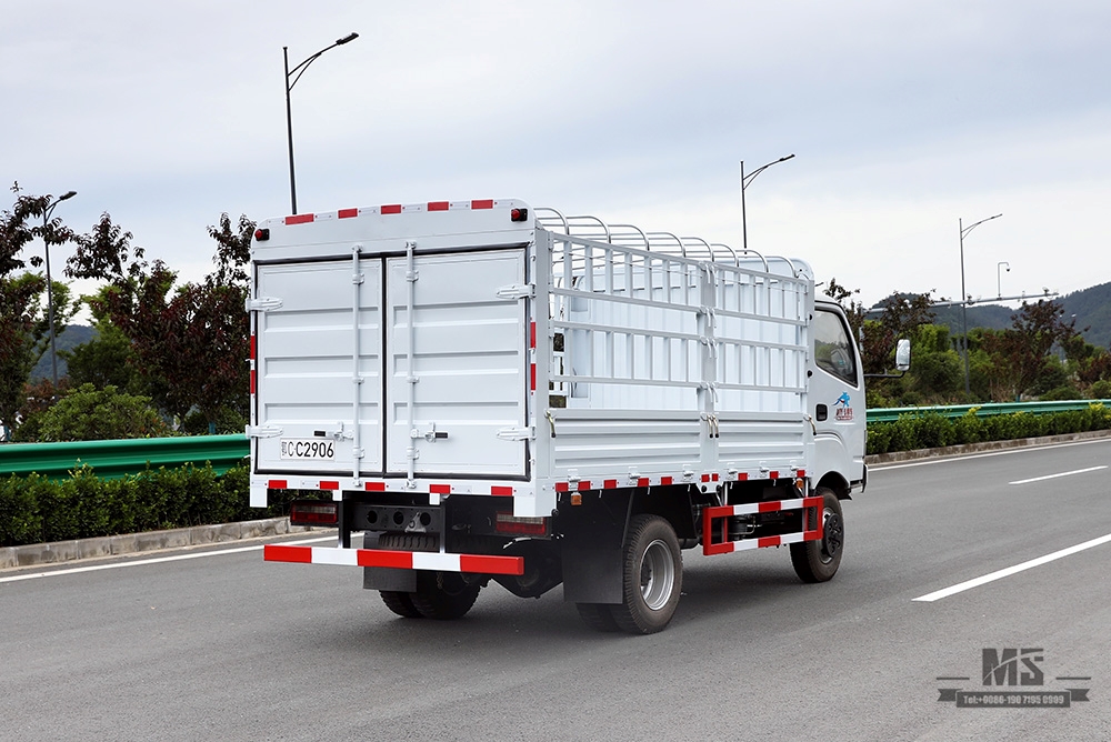 Dongfeng 4*4 caminhão leve caminhão de transporte de grelha _Dongfeng com tração nas quatro rodas caminhão de armazém de cabine de fileira única_caminhão de estaca para venda_exportar caminhão especial