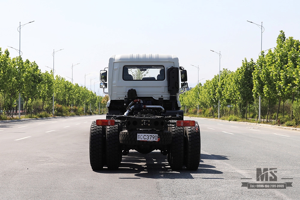 Chassi off-road com tração nas seis rodas Dongfeng 266 HP_6 × 6 Flathead Row Half Special Chassis_ Tração nas quatro rodas Chassi de caminhão de transporte de três eixos 7T / 13T / 13T_Exportação de veículo especial