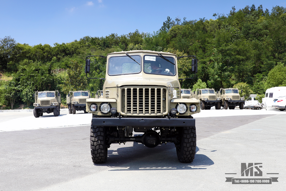 170 HP Camel Grey EQ2082 Chassis_Dongfeng Tração nas seis rodas 240 Chassi de caminhão off-road_Veículo de transporte de vidro duplo com cabeça pontiaguda_6 × 6 25Y Truck Export Special Chassis