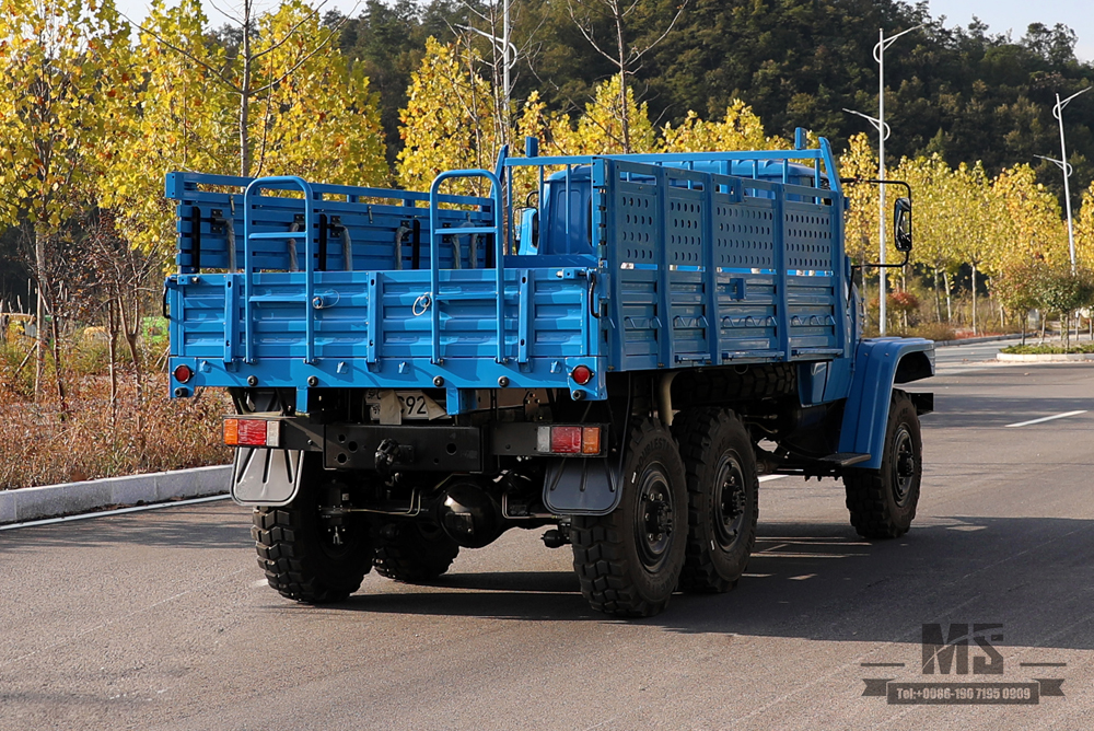 170 hp EQ2082_Dongfeng com tração de seis rodas EQ2082 caminhão especial off-road_Veículo de transporte de vidro duplo 240_6 × 6 caminhões pontiagudos 25Y veículo especial de exportação