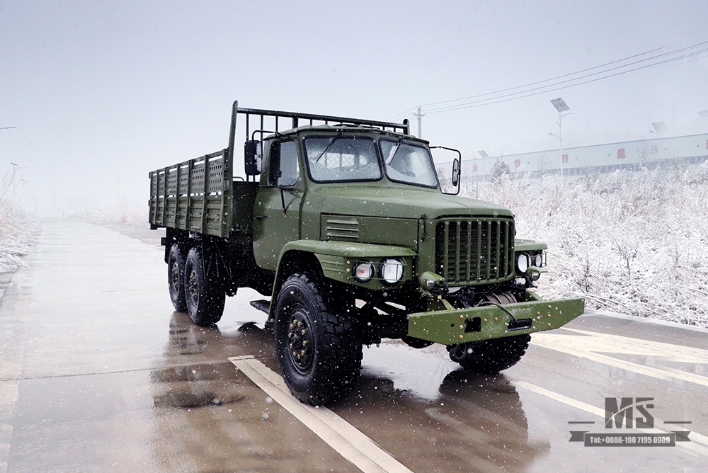 Caminhão off-road Dongfeng 6WD EQ2100_6 × 6 190 hp Veículo off-road de cabeça pontiaguda verde militar clássico para venda_Dongfeng 245 Diesel Troop Carrier Export Special Vehicle 