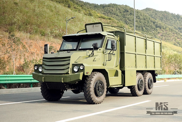 Caminhão com caixa de proteção com tração de seis rodas Dongfeng_ Veículo de carga off-road com cabeça pontiaguda 6 × 6_ Caminhão de transporte de caminhão Van_Veículo para fins especiais de exportação Dongfeng AWD