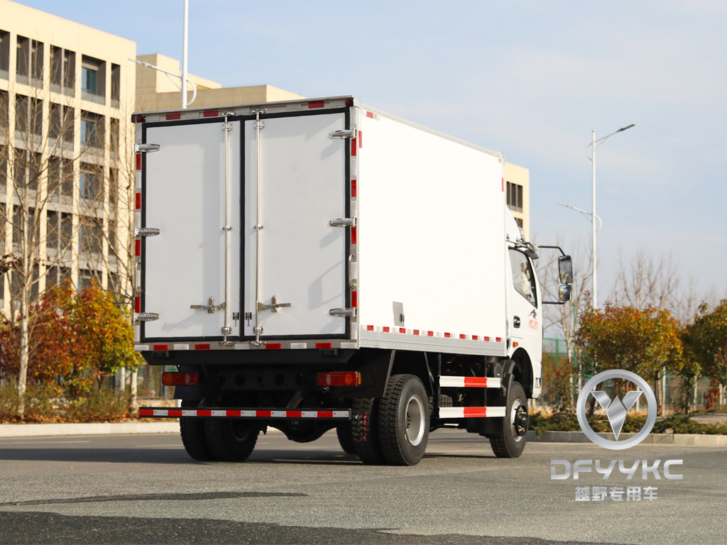 TRANGEIRA DE TRILHA DE FORLHELA 15 METRO CUMPENTE CUBICA REFRIGERADO | Caminhão de transporte de cadeia a frio | Caminhão de refrigeração de carne | Caminhão de manutenção fresca |