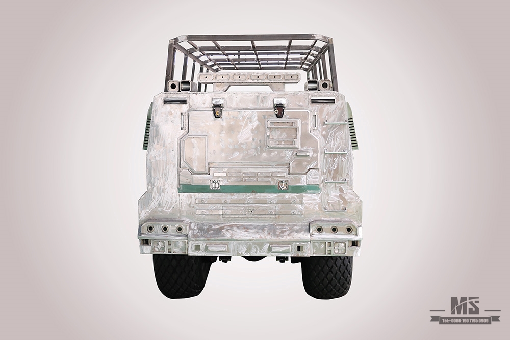 Veículo turístico automático no deserto 6 × 6_Fabricante de pés grandes 6WD de última geração com guarda-sol_Veículo de surf off-road personalizado para exportação