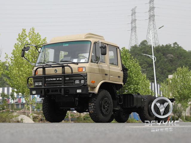 Donggfeng Eq2102n Chassi de caminhão off-road-veículo de carga deserto de 210hp na linha dupla | Modelo de exportação | Ar condicionado com lona