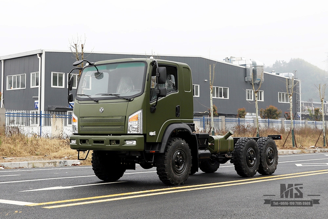 6*6 Dongfeng EQ2082 Chassis_ 6WD Chassi Verde Exército Flathead 'Bobcat' Configuração do chassi com tração nas seis rodas_Exportar chassi de caminhão especial