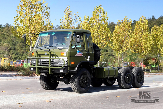 190hp Dongfeng EQ2102 Chassis com tração em seis rodas_6 × 6 Exército Verde 153 Cabine de uma fileira e meia Off Road Chassis_Dongfeng Truck Chassis Export Special Truck Chassis