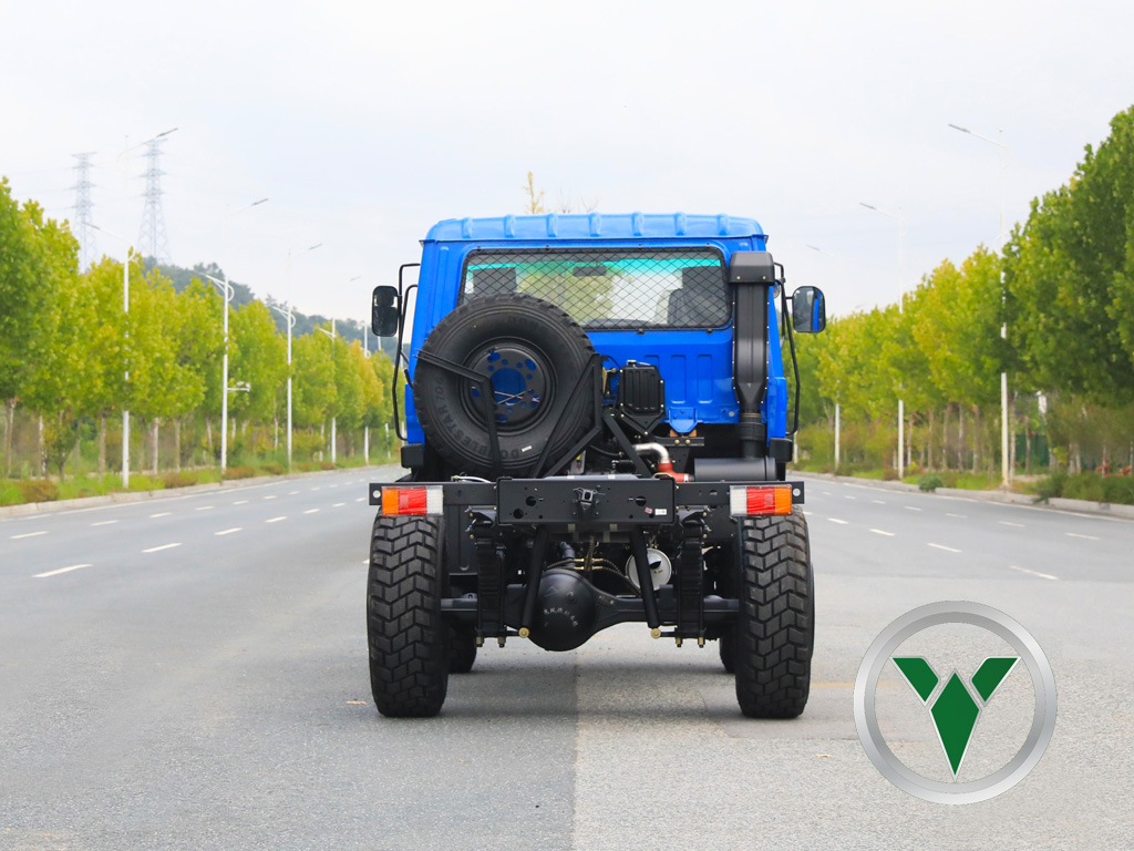 Dongfeng Eq2070 4x4 Chassis de caminhão | 190HP 4 × 4DOUBLE ROW CAB (EQ246) para fins especiais e exportação