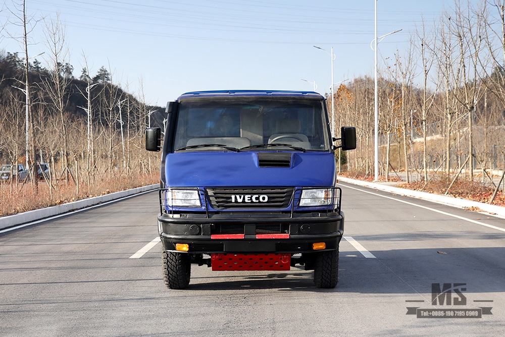 Caminhão off road IVECO azul com tração nas quatro rodas_4 * 4 113hp Cabeça curta Micro caminhão leve de fileira única com lona Pole_Export Veículo especial