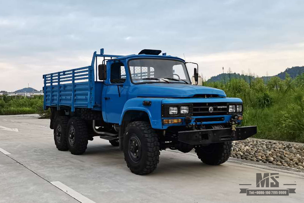 170 hp Dongfeng EQ2082_Caminhão especial off-road com tração nas seis rodas_Veículo de transporte de linha única de vidro duplo 240_Veículo especial de exportação de caminhão 6 × 6 pontiagudos 25Y