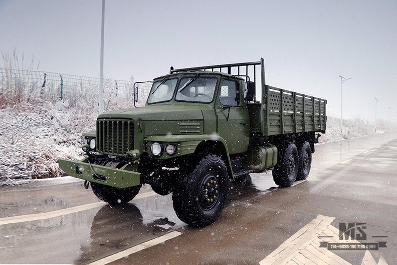 Caminhão off-road Dongfeng 6WD EQ2100_6 × 6 190 hp Veículo off-road de cabeça pontiaguda verde militar clássico para venda_Dongfeng 245 Diesel Troop Carrier Export Special Vehicle 