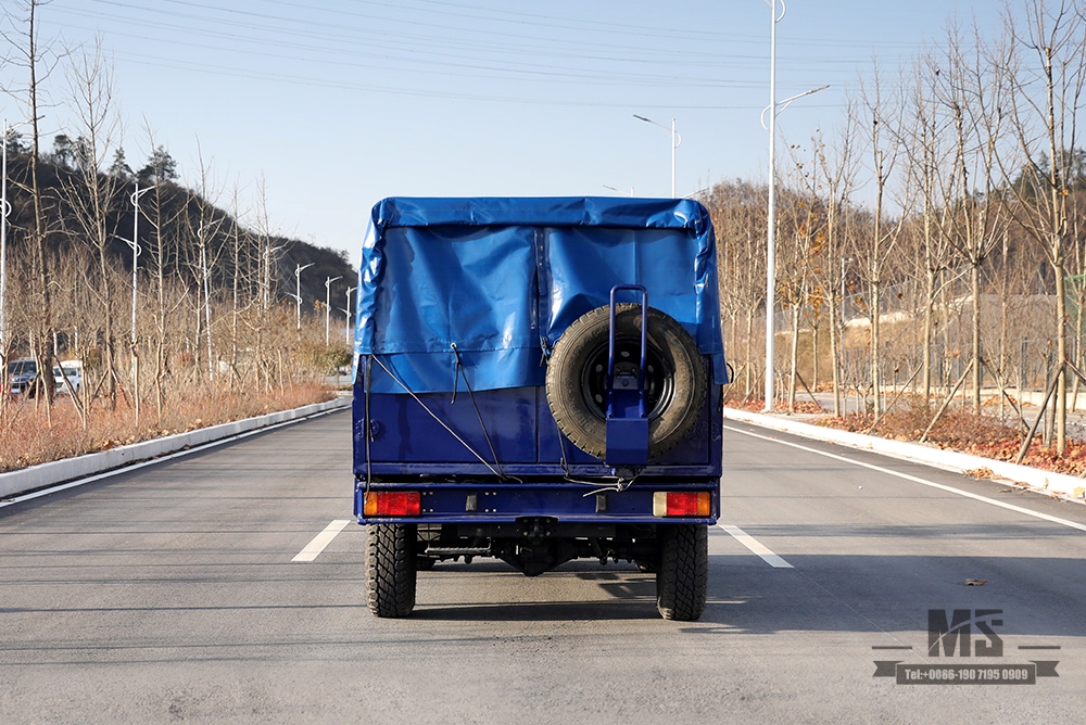 Caminhão off road IVECO azul com tração nas quatro rodas_4 * 4 113hp Cabeça curta Micro caminhão leve de fileira única com lona Pole_Export Veículo especial