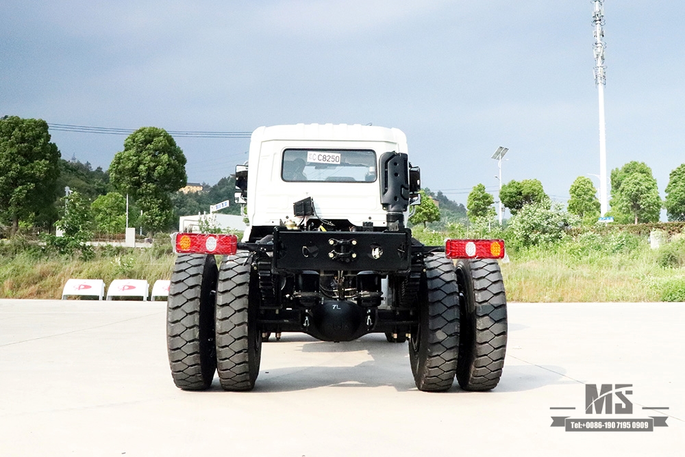Chassi de caminhão de carga com tração nas quatro rodas Dongfeng 260hp_4 * 4 Chassi de caminhão off-road com cabine e meia_Chassi de veículo para fins especiais de exportação de caminhão Dongfeng