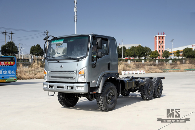 Dongfeng EQ2082 Chassi 6 * 6 Caminhão Flathead Chassis Modificação_ Chassi 6WD 'Bobcat' Configuração do chassi com tração nas seis rodas_Exportar fabricante de chassi de veículo especial