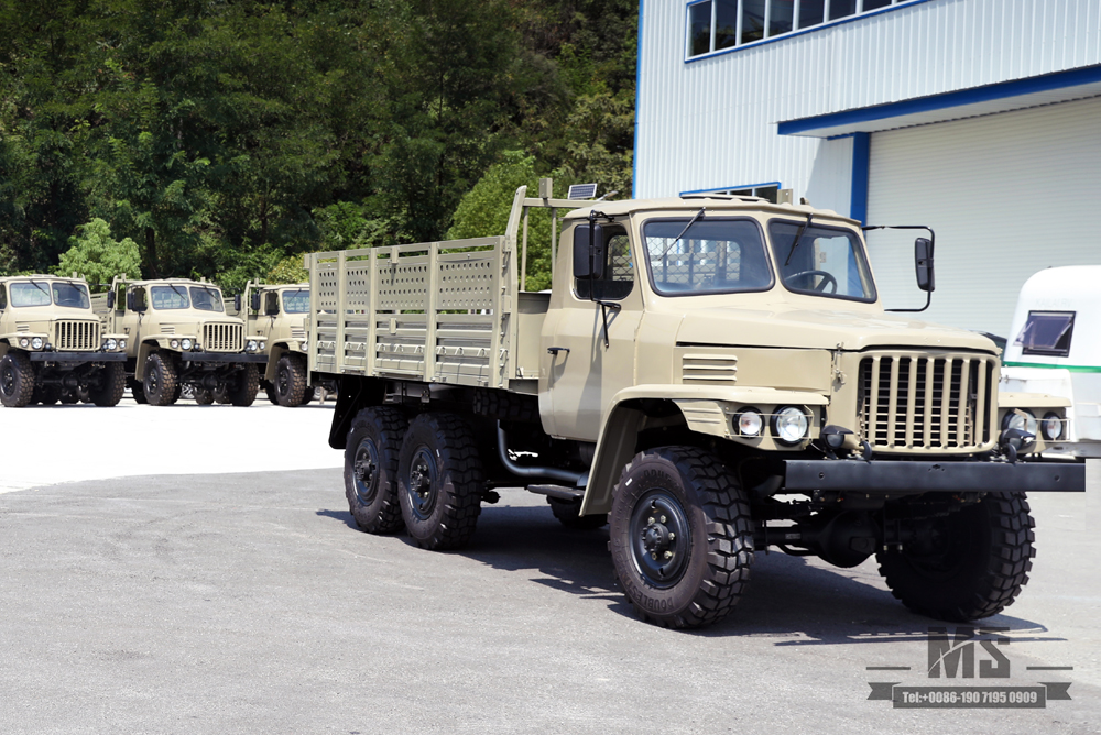 Caminhão Camel Grey EQ2082_Dongfeng 170 hp com tração nas seis rodas 240 Caminhão off-road_Veículo de transporte de vidro duplo com cabeça pontiaguda_6 × 6 25Y Caminhão especial de exportação