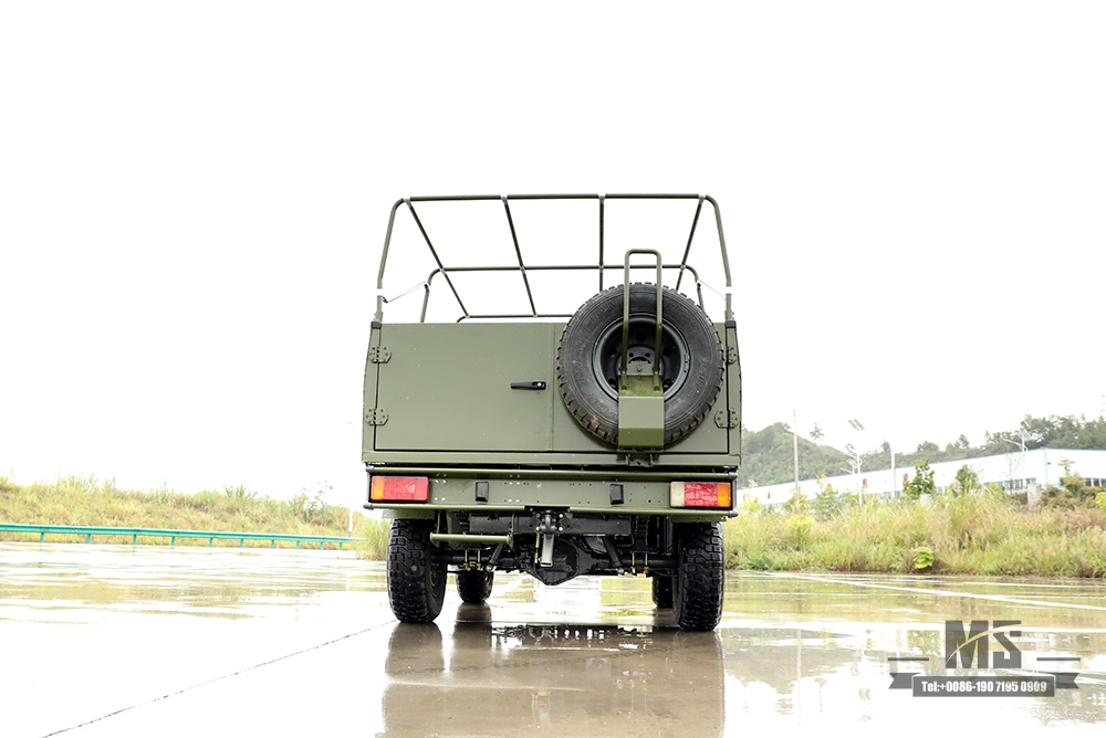 4 × 4 Iveco Caminhão com tração nas quatro rodas Verde 4 * 4 Off Road Iveco Truck Cabeça curta Veículo pequeno 4WD Exportação Veículo especial Conversão personalizada