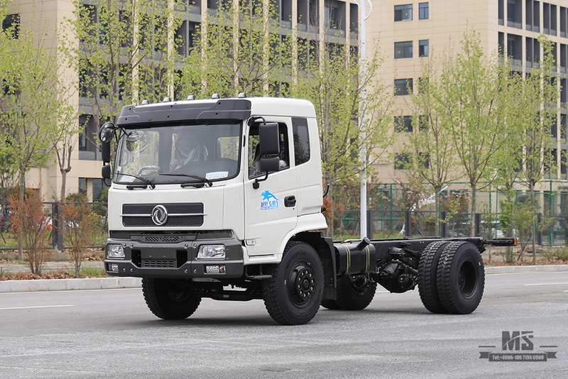 Chassi Dongfeng 4 * 2 com pneu duplo traseiro_190HP Fabricante de conversão de chassi de cabeça chata de uma fileira e meia_Exportar chassi especial