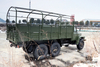 Caminhão off-road Dongfeng 6WD EQ2100_6 * 6 Veículo off-road clássico verde militar de cabeça longa para venda_Dongfeng 245 Diesel 3,5 T Veículo especial de exportação para transportador de tropas 