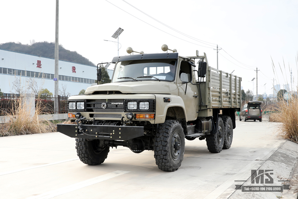 Tração nas seis rodas EQ2082 Dongfeng EQ2082 _6 × 6 170 hp Caminhão especial off-road de cabeça pontiaguda de fileira única_240 Veículo de transporte_Veículo especial de exportação