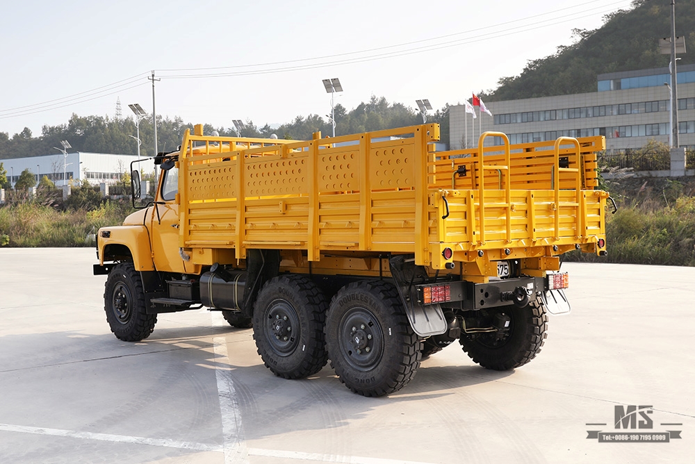 170 hp Dongfeng com tração nas seis rodas EQ2082 Truck_Gold Yellow 6 * 6 Single Row Pointed Head Off-road Special Truck_6 × 6 pontiagudos 25Y Truck Export Special Vehicle