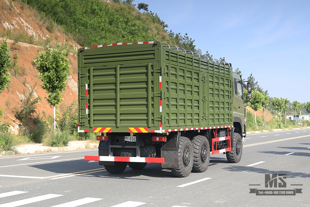 340 hp Dongfeng 6 × 6 Caminhão Off Road com tração de seis rodas Dongfeng Flat Head Uma fileira e meia de contêiner alto Caminhão pesado Veículo de caminhão de carga AWD 6 * 6 Veículo especial de exportação