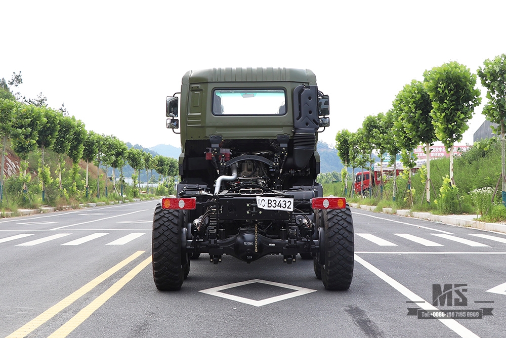Dongfeng 6 × 6 Off Road Chassis_Six wheel drive Dongfeng Flat Head Uma e meia fileira Chassis de caminhão de carga Chassis AWD 6 * 6 Exportação de veículo especial