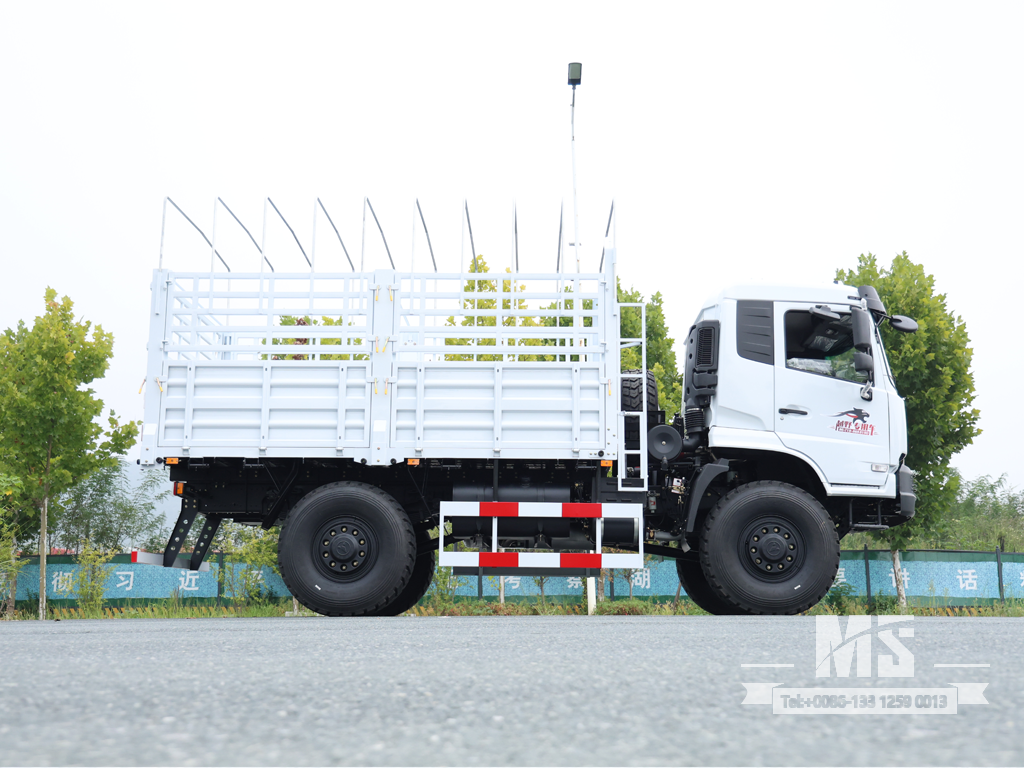 Caminhão de carga off-road com cerca alta Dongfeng 4 × 4 | EQ3186GP6
