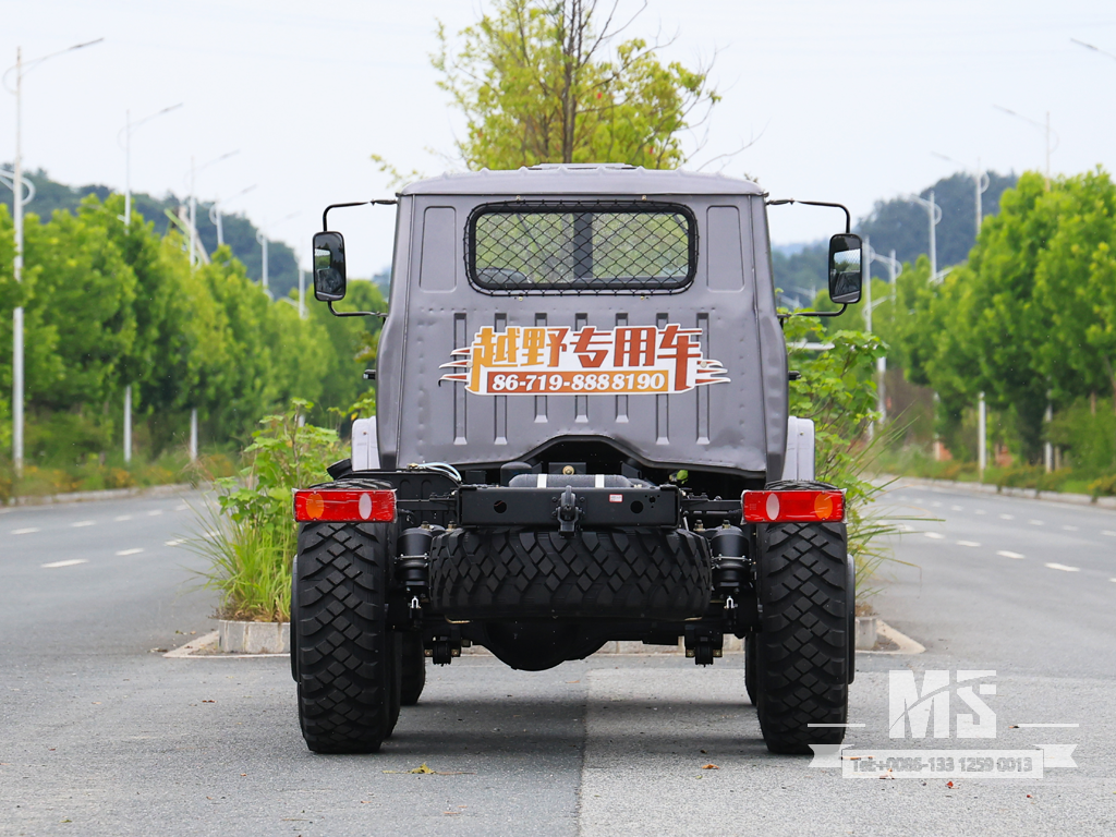 Chassi Dongfeng 6 × 6 EQ2100_6 × 6 Caminhão off-road com chassi de cabine com pára-brisa dianteiro de painel duplo para venda_ Chassi especial de exportação 