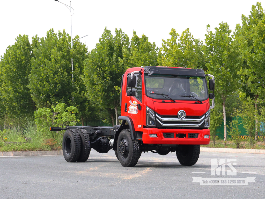 Chassi de cabeça chata Dongfeng 4 × 4_4 * 4 170HP Caminhão convencional com tração nas quatro rodas para venda_ Chassi especial de exportação 